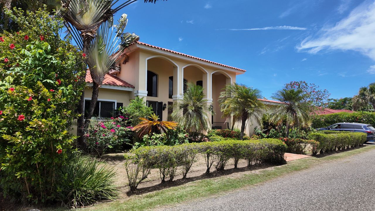 Villa exterior in Casa Linda, Sosúa